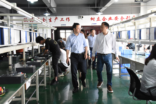 长沙市政协领导一行走访调研委员企业-万搏（中国）